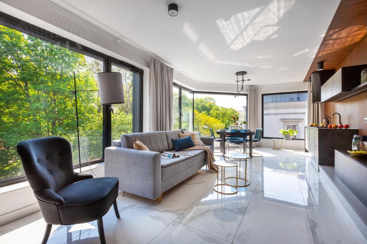 Modern View Of Planty Park Apartment Красков Екстериор снимка