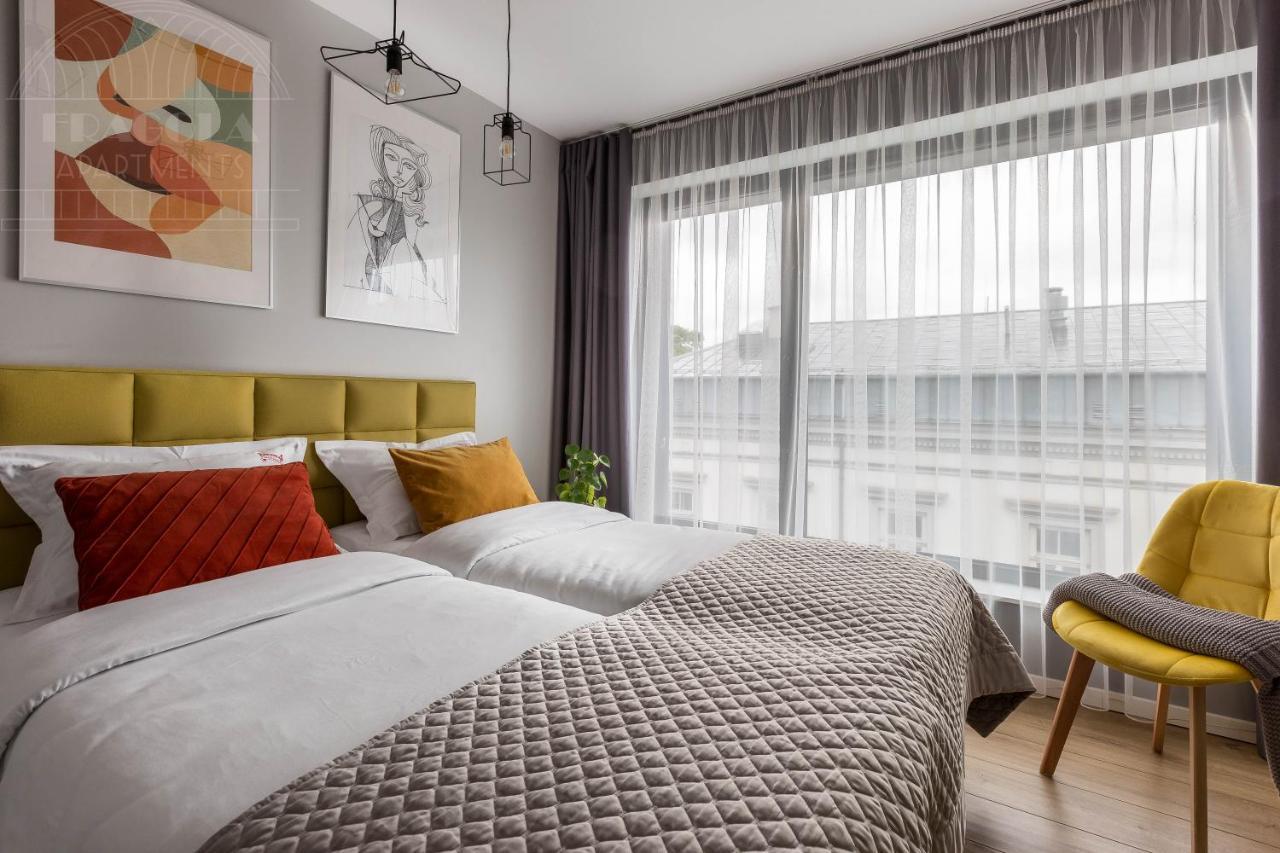 Modern View Of Planty Park Apartment Красков Екстериор снимка